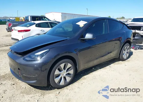 2024 Tesla Model Y Long Range Dual Motor All-Wheel Drive from USA, damaged, VIN 7SAYGDEE8RA262082